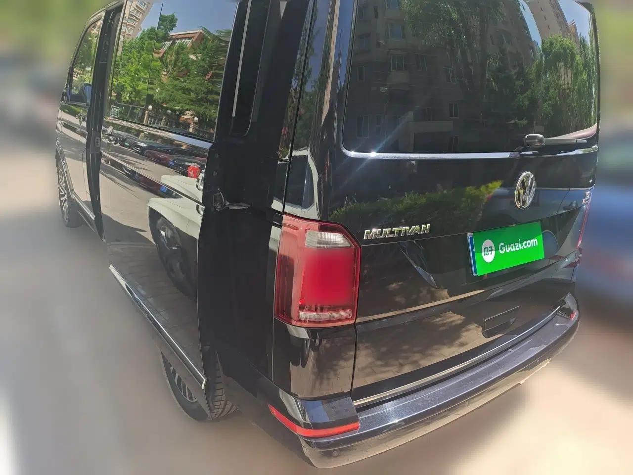 Volkswagen Multivan 2018 2.0 TSI 4x4 Prestige Edition 7-Seater — миниатюра 4