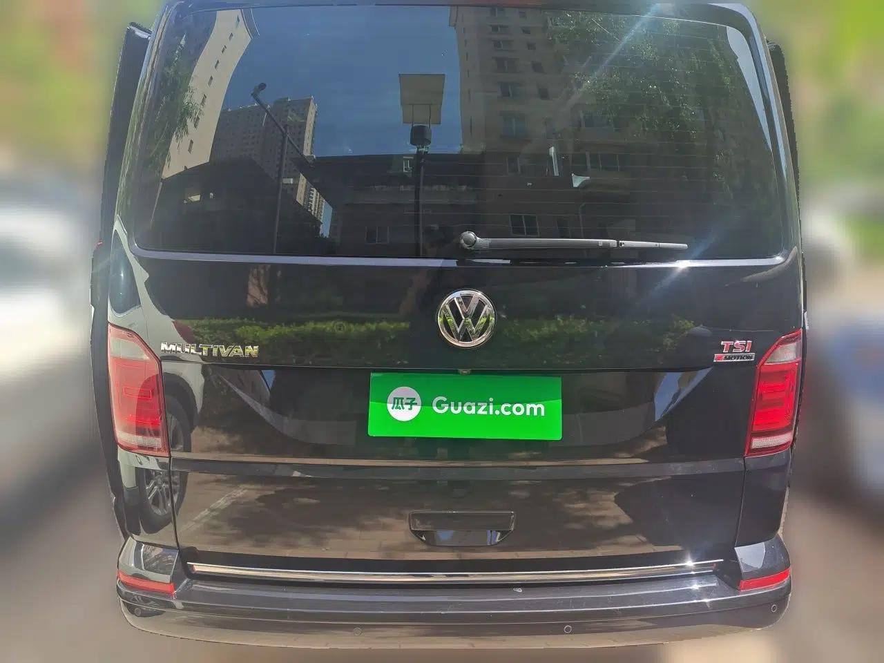 Volkswagen Multivan 2018 2.0 TSI 4x4 Prestige Edition 7-Seater — миниатюра 5