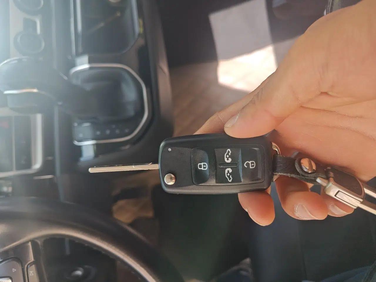 Volkswagen Multivan 2018 2.0 TSI 4x4 Prestige Edition 7-Seater — миниатюра 9