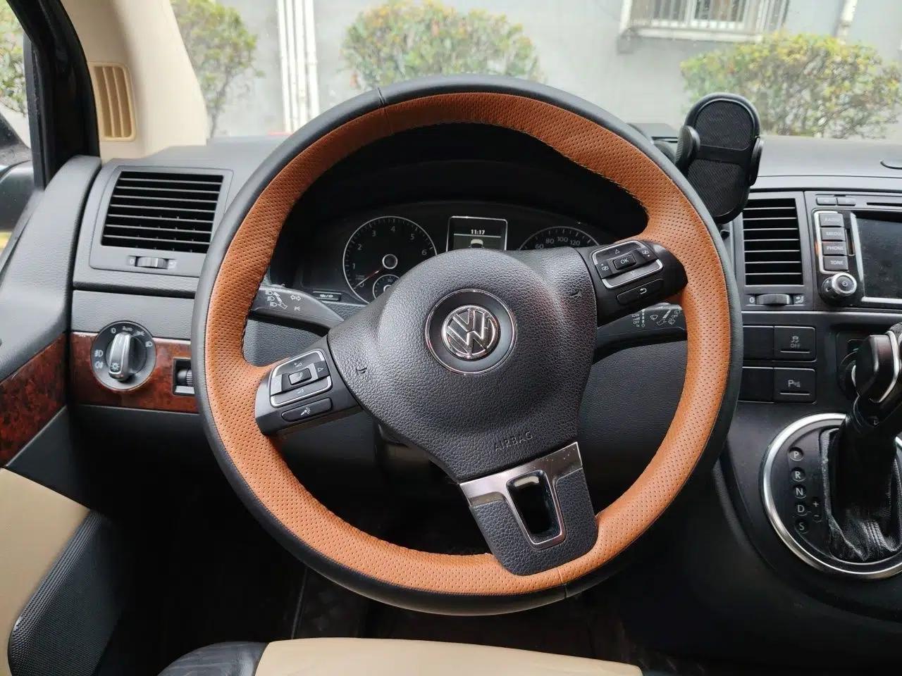 Volkswagen Multivan 2012 2.0 TSI Four-Wheel Drive Deluxe Edition — миниатюра 11