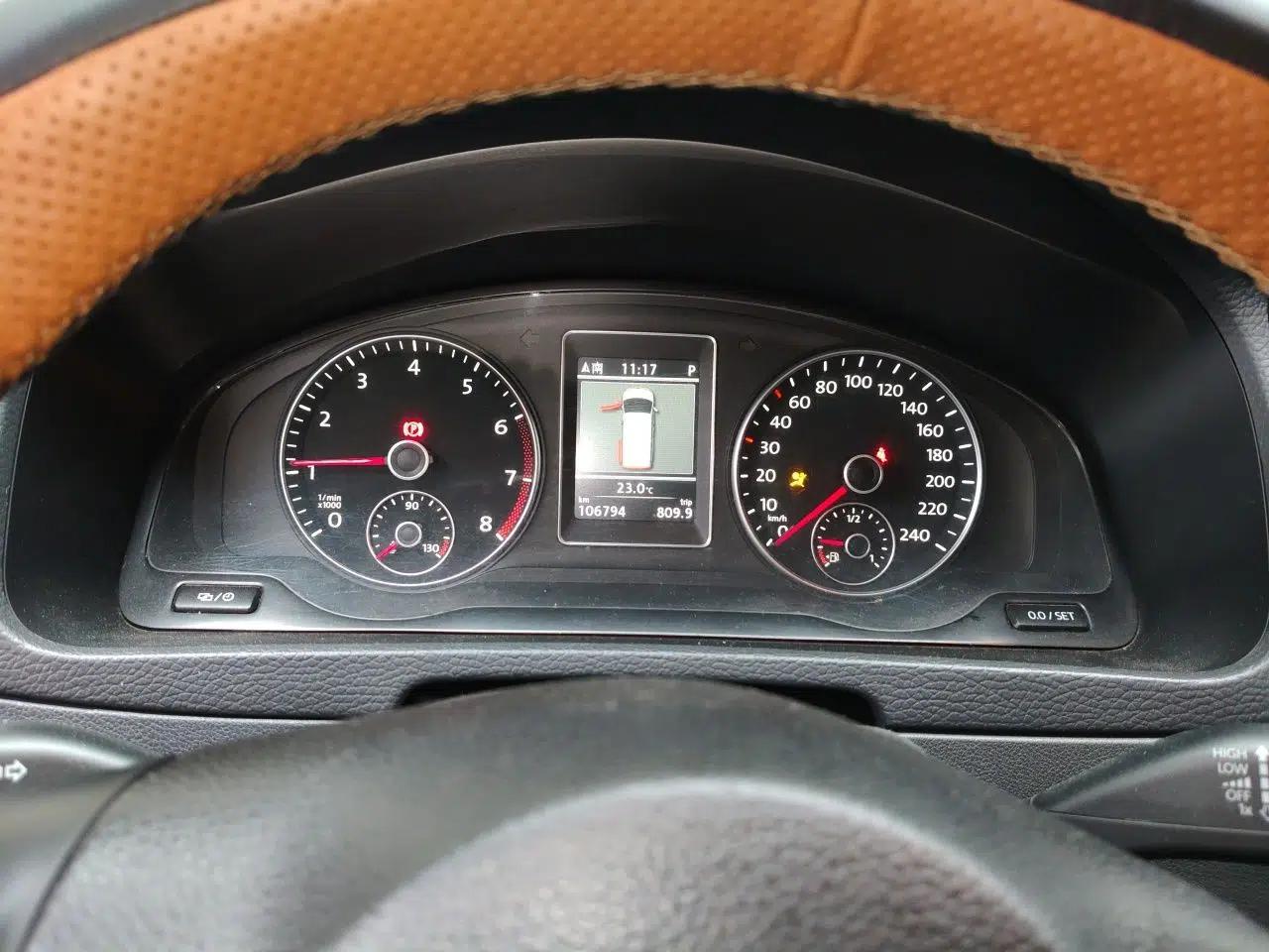 Volkswagen Multivan 2012 2.0 TSI Four-Wheel Drive Deluxe Edition — миниатюра 12
