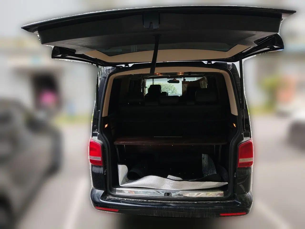 Volkswagen Multivan 2012 2.0 TSI Four-Wheel Drive Deluxe Edition — миниатюра 20