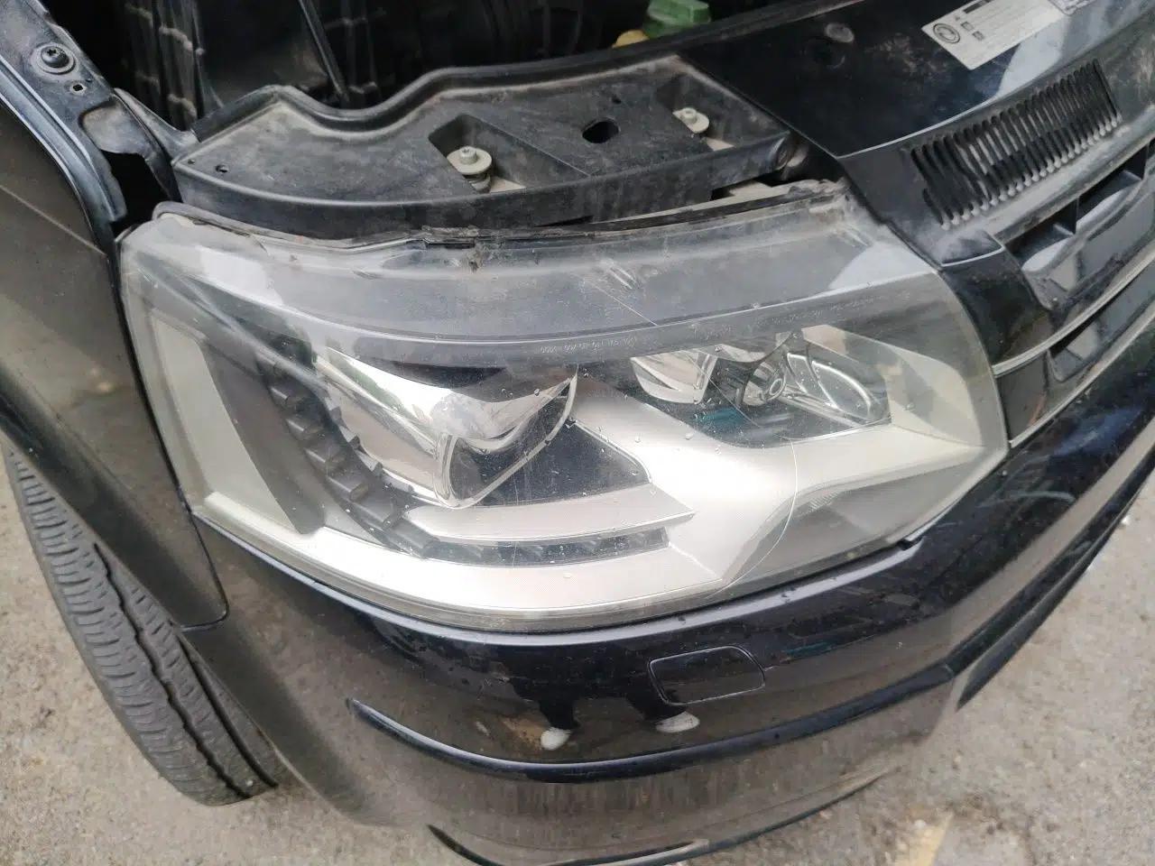 Volkswagen Multivan 2012 2.0 TSI Four-Wheel Drive Deluxe Edition — миниатюра 7