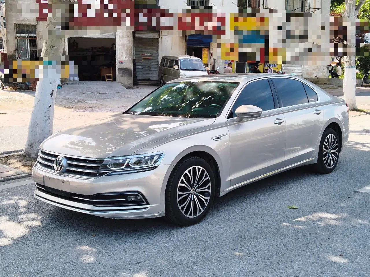 Volkswagen Phideon 2018 Revised Version 380TSI Two-Wheel Drive Business Edition — миниатюра 1