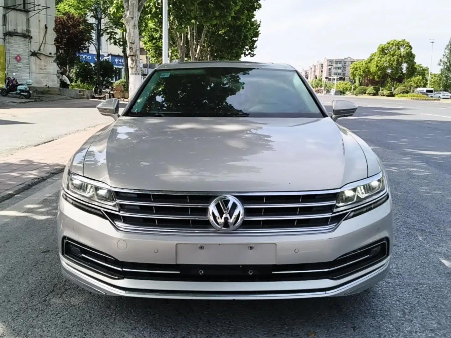 Volkswagen Phideon 2018 Revised Version 380TSI Two-Wheel Drive Business Edition — миниатюра 2