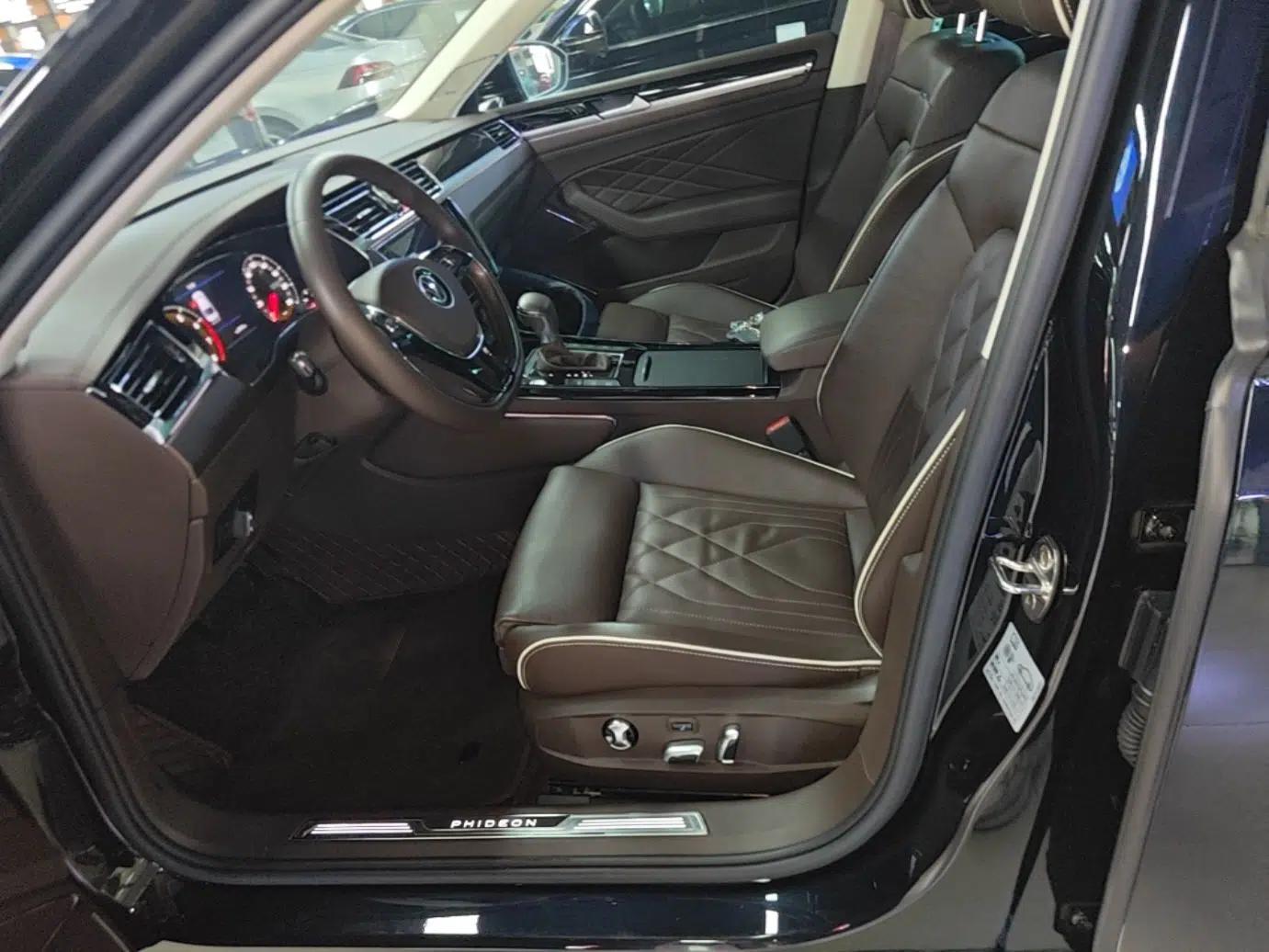 Volkswagen Phideon 2021 380TSI Prestige Edition — миниатюра 18