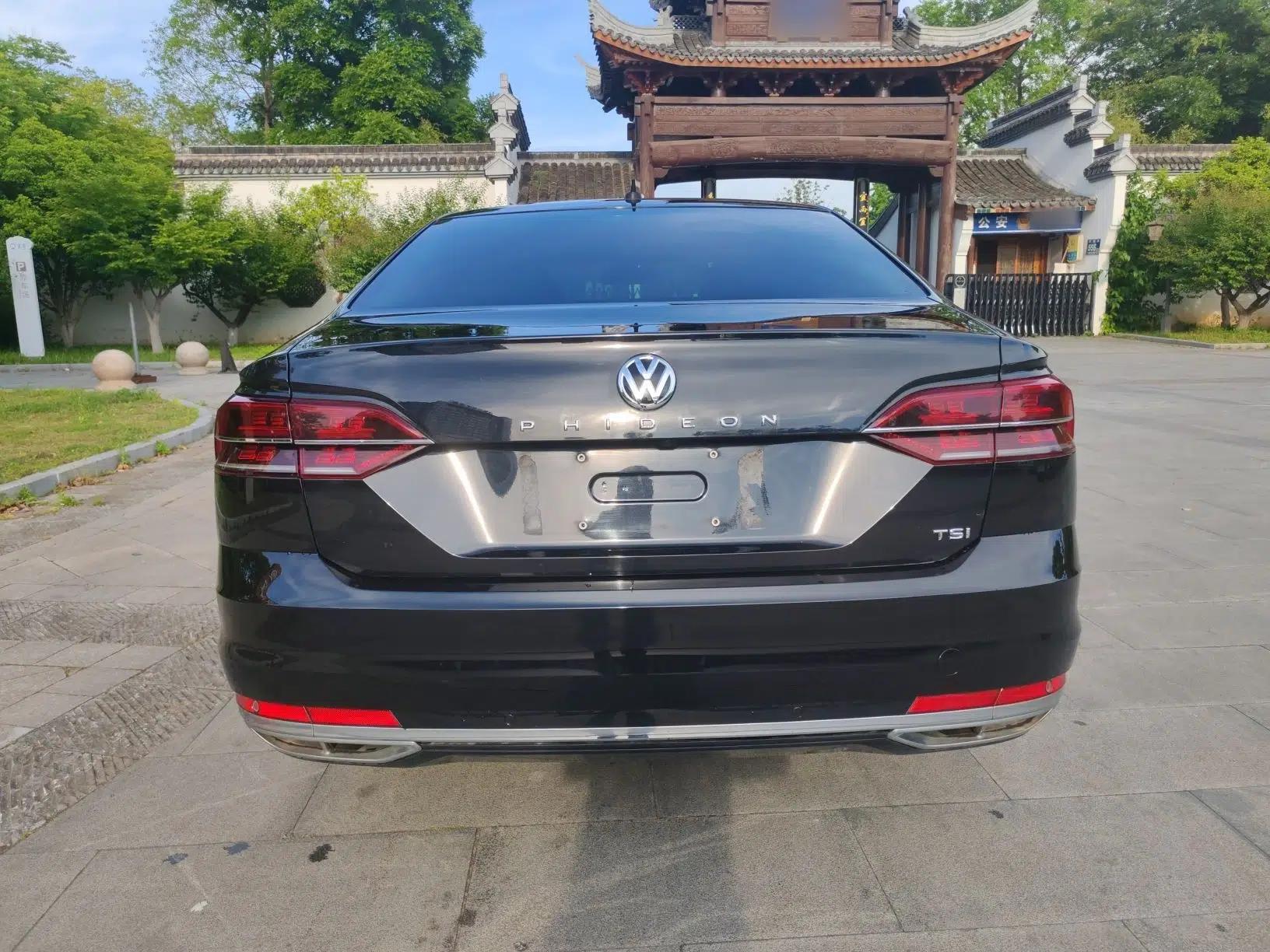 Volkswagen Phideon 2018 Revised Version 380TSI Two-Wheel Drive Business Edition — миниатюра 3