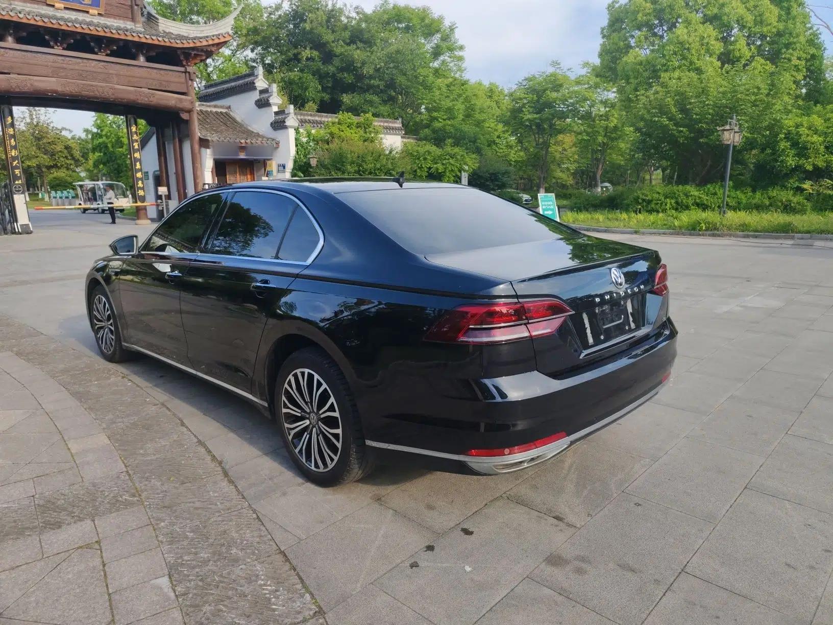 Volkswagen Phideon 2018 Revised Version 380TSI Two-Wheel Drive Business Edition — миниатюра 8