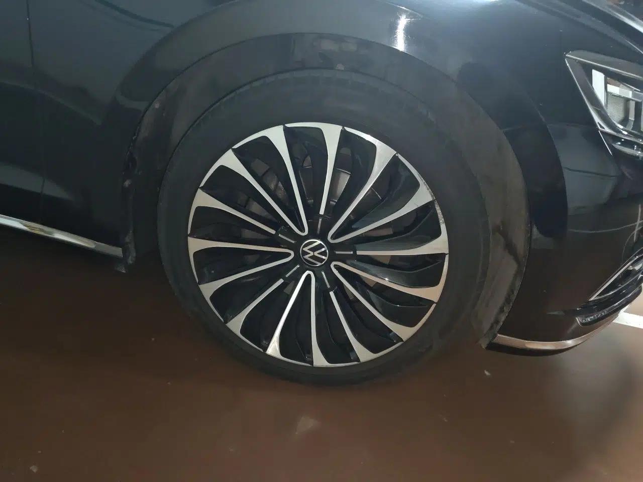 Volkswagen Phideon 2018 Revised Version 380TSI Two-Wheel Drive Business Edition — миниатюра 8