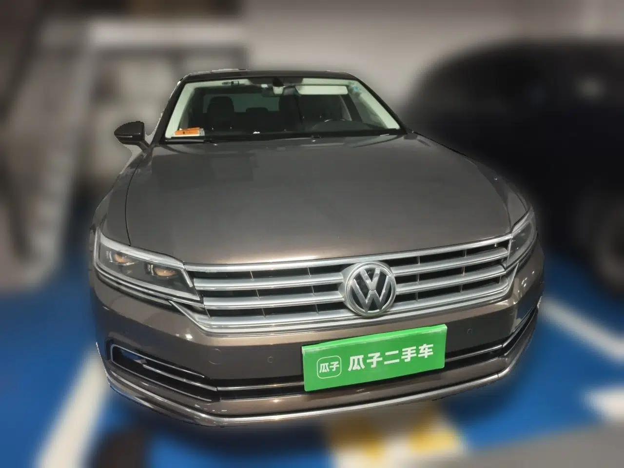 Volkswagen Phideon 2018 Revised Version 380TSI Two-Wheel Drive Business Edition — миниатюра 2