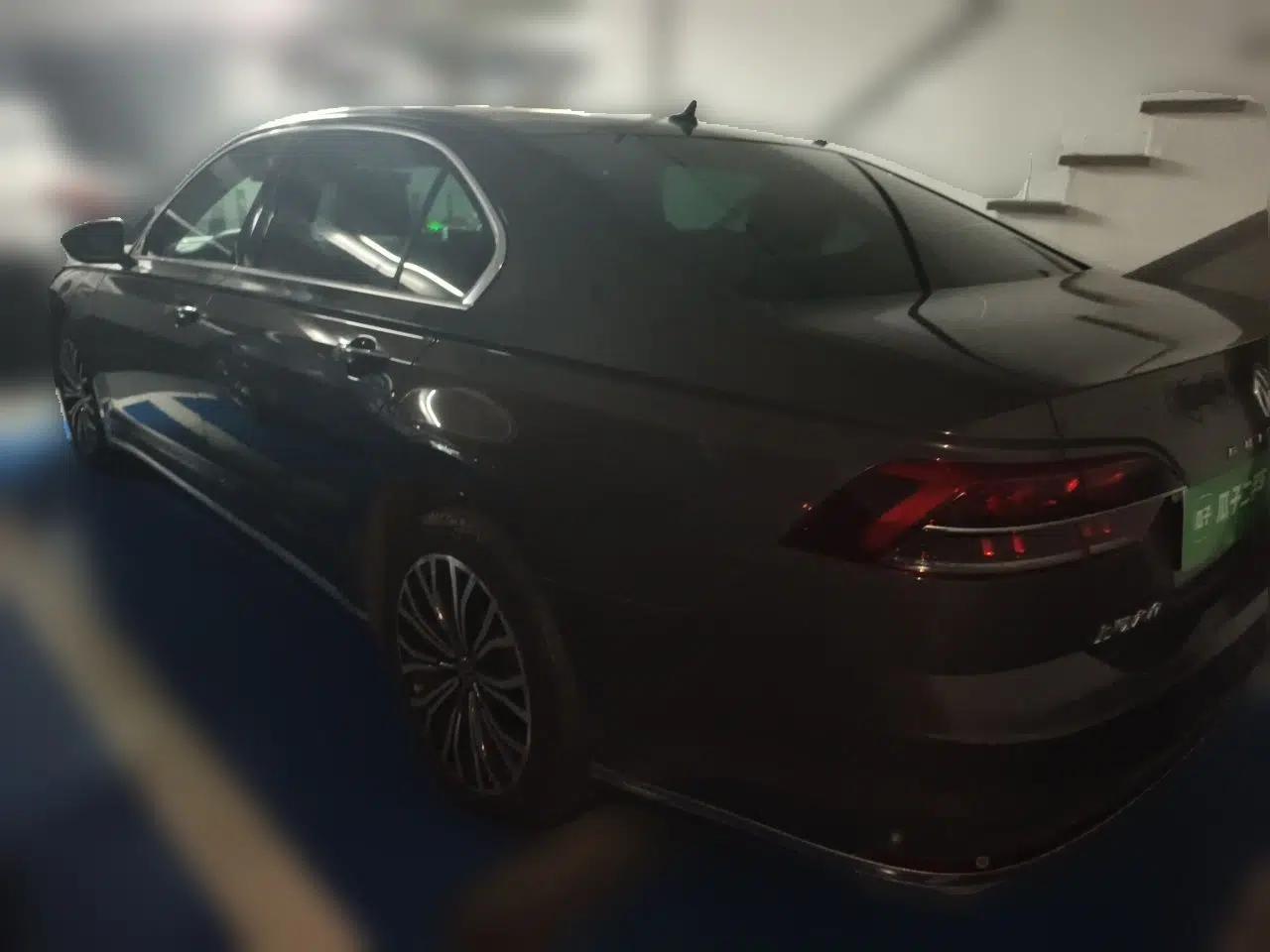 Volkswagen Phideon 2018 Revised Version 380TSI Two-Wheel Drive Business Edition — миниатюра 4