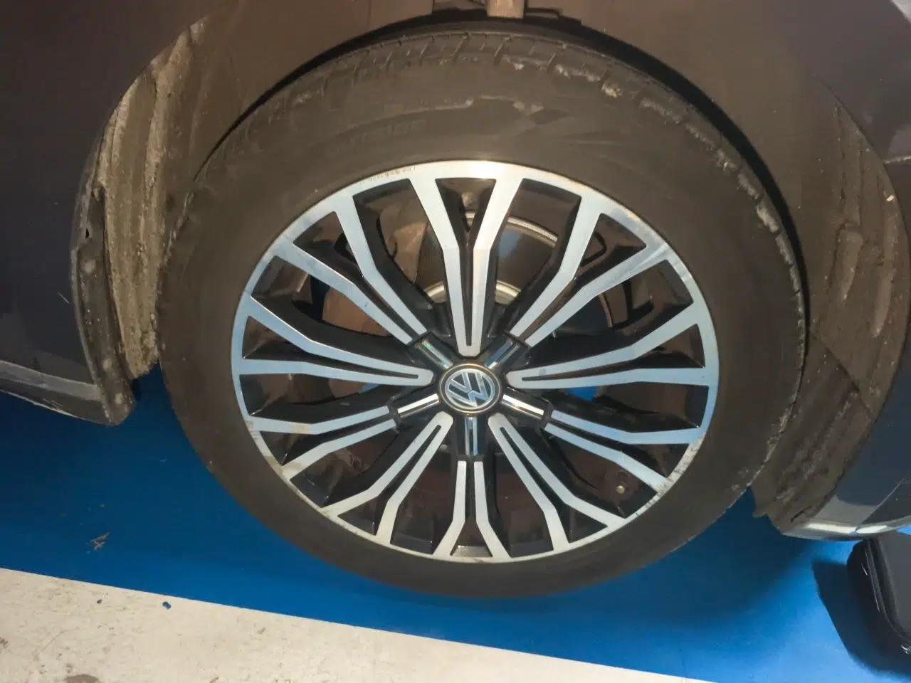 Volkswagen Phideon 2018 Revised Version 380TSI Two-Wheel Drive Business Edition — миниатюра 8