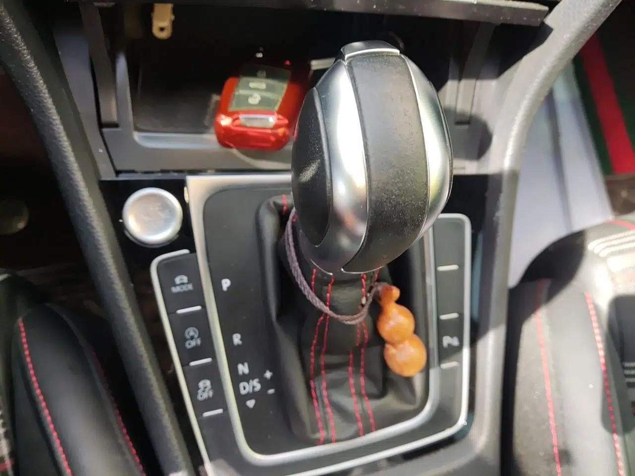 Volkswagen Golf GTI 2019 2.0 TSI GTI China V Standard — миниатюра 15