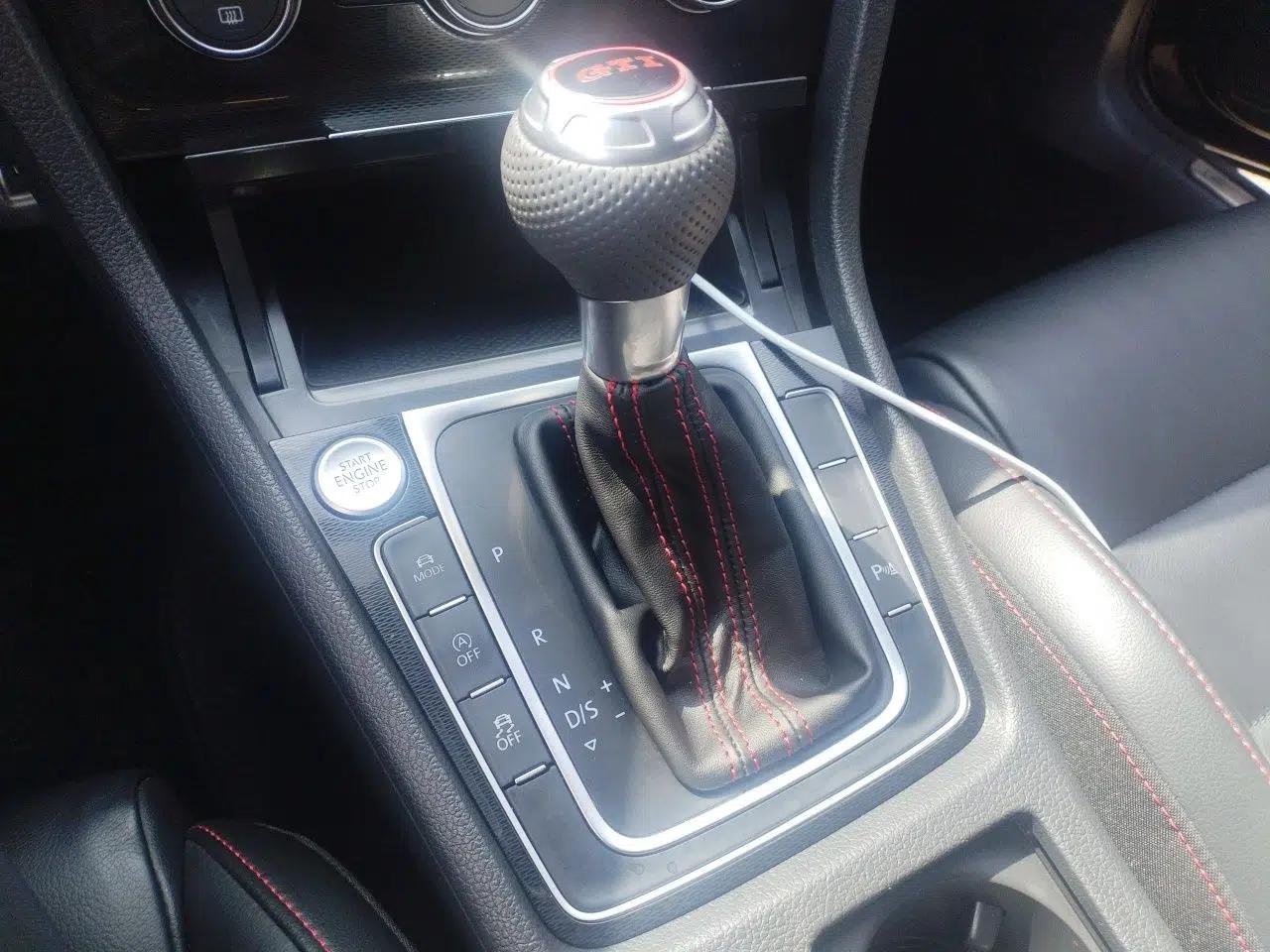 Volkswagen Golf GTI 2016 2.0 TSI GTI — миниатюра 15