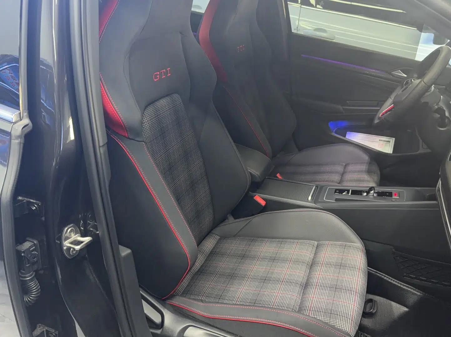 Volkswagen Golf GTI 2023 380TSI DSG GTI — миниатюра 11