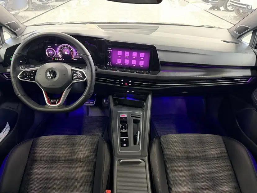 Volkswagen Golf GTI 2023 380TSI DSG GTI — миниатюра 13