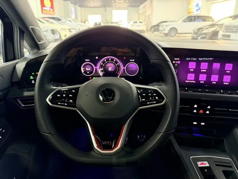Volkswagen Golf GTI 2023 380TSI DSG GTI — миниатюра 14