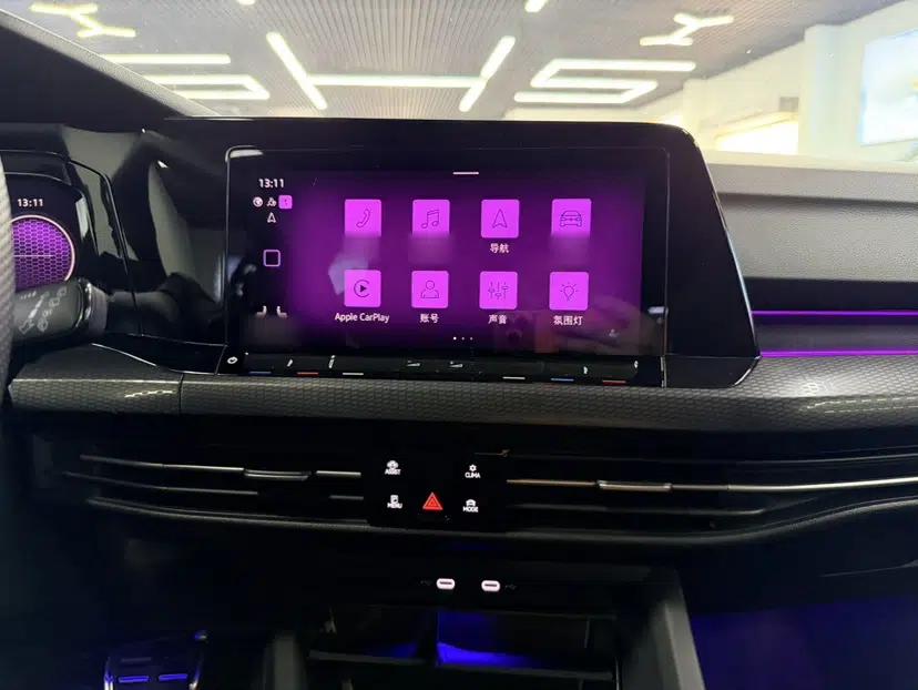 Volkswagen Golf GTI 2023 380TSI DSG GTI — миниатюра 16