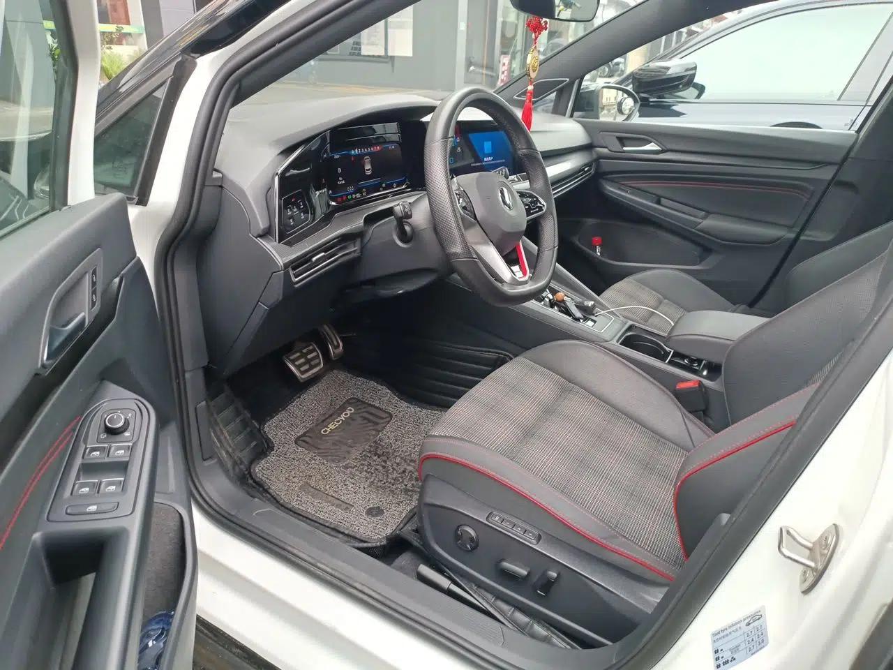 Volkswagen Golf GTI 2021 380TSI DSG GTI — миниатюра 17