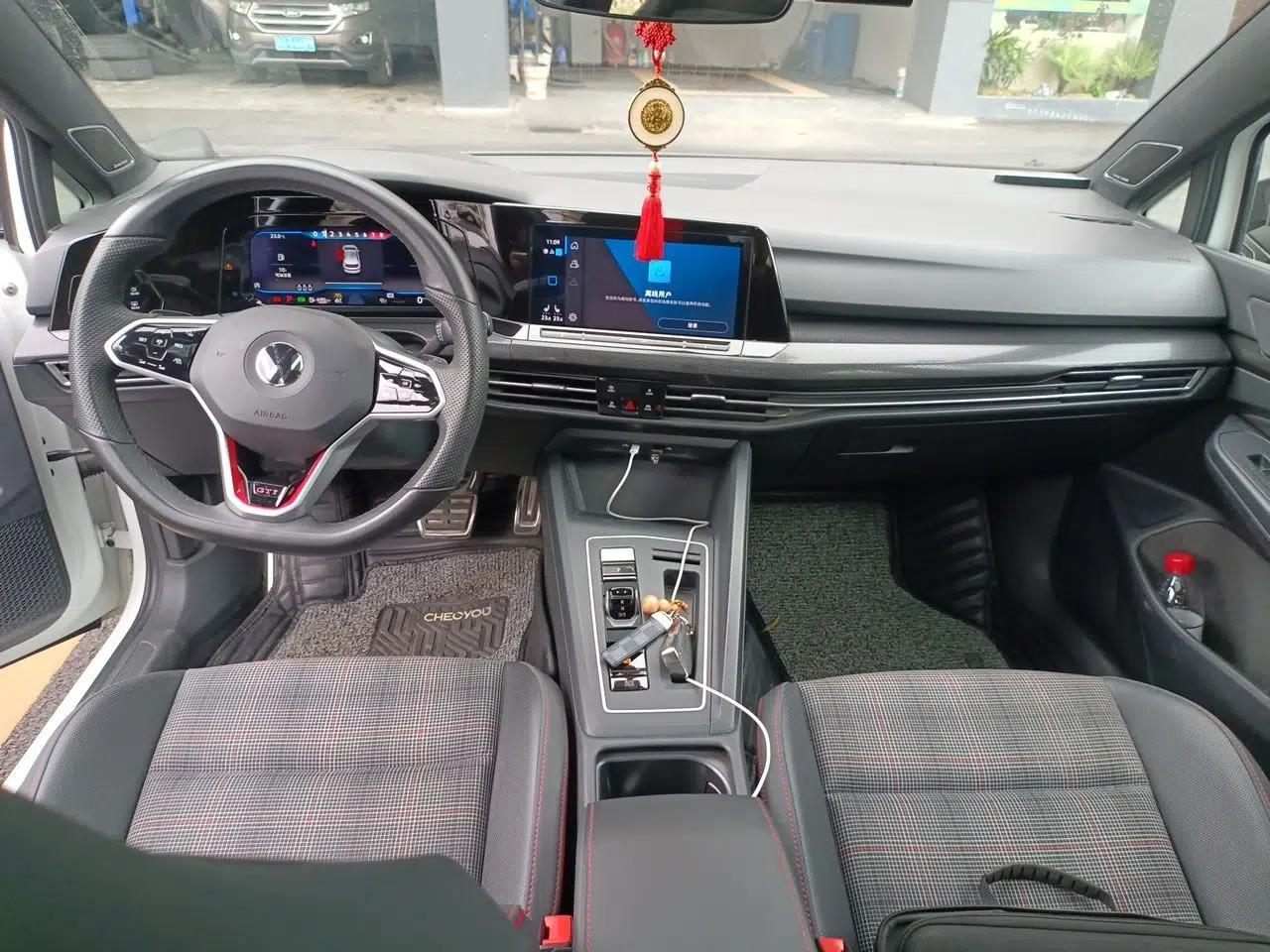 Volkswagen Golf GTI 2021 380TSI DSG GTI — миниатюра 10