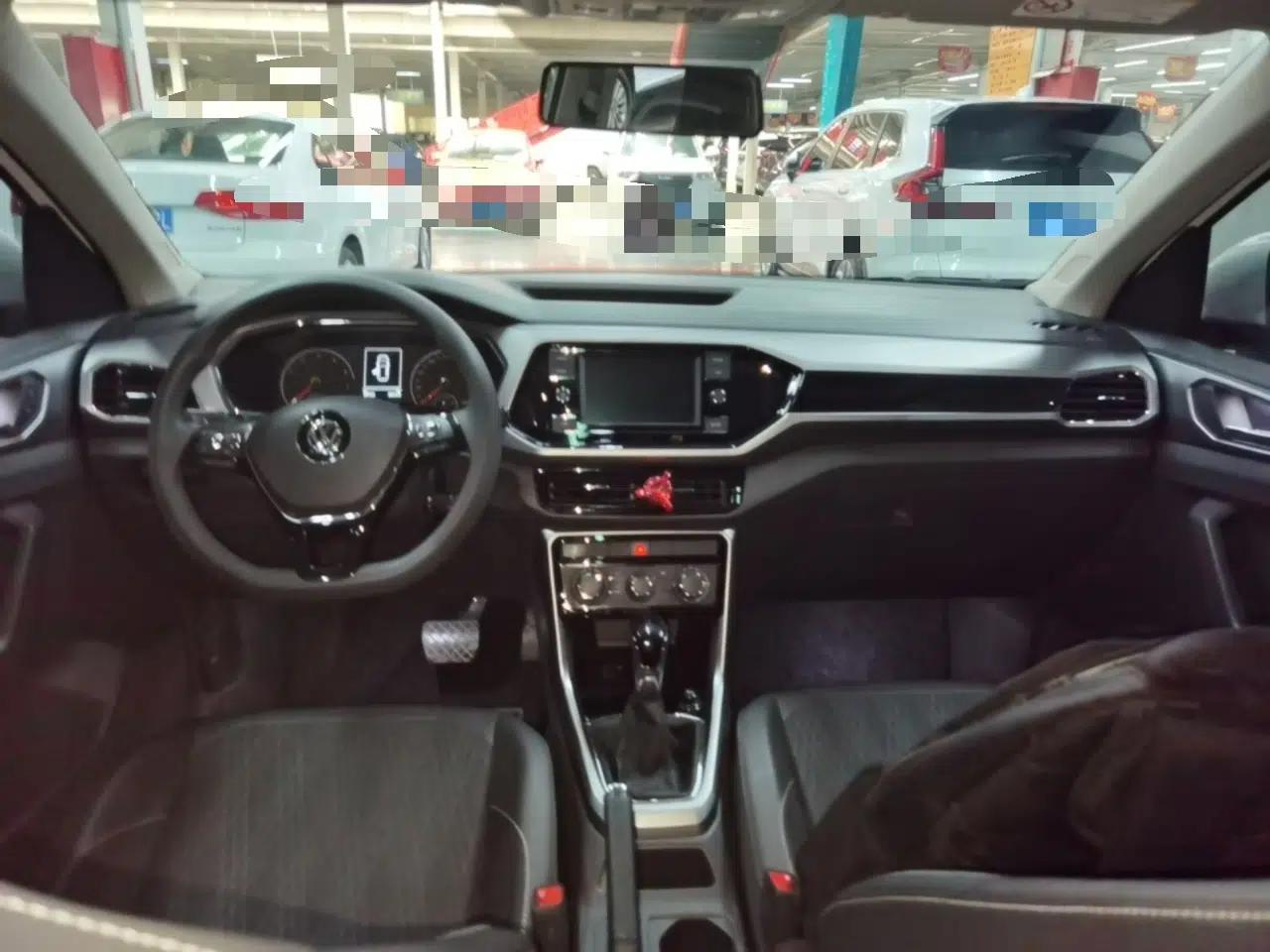 Volkswagen T-Cross 2019 1.5L Automatic Comfort Edition — миниатюра 13