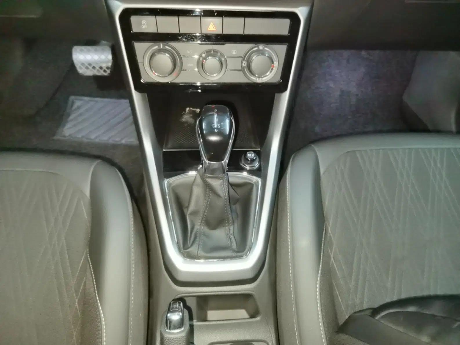 Volkswagen T-Cross 2019 1.5L Automatic Comfort Edition — миниатюра 17