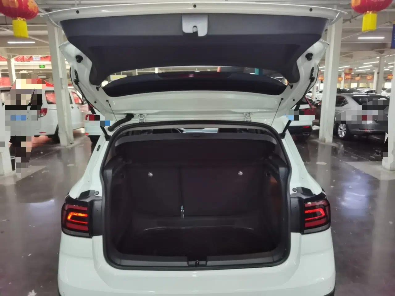 Volkswagen T-Cross 2019 1.5L Automatic Comfort Edition — миниатюра 22