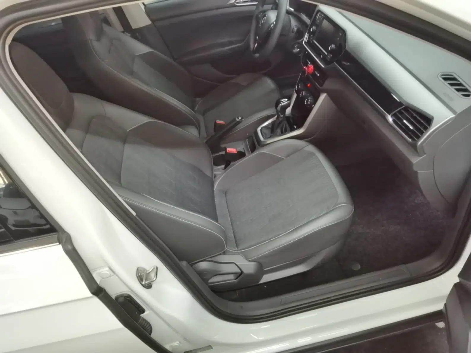 Volkswagen T-Cross 2019 1.5L Automatic Comfort Edition — миниатюра 23
