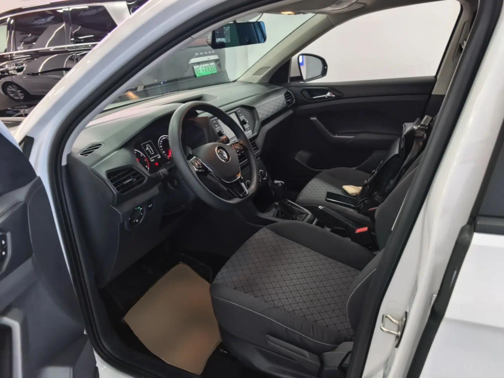 Volkswagen T-Cross 2020 1.5L Automatic Fashion Edition — миниатюра 18