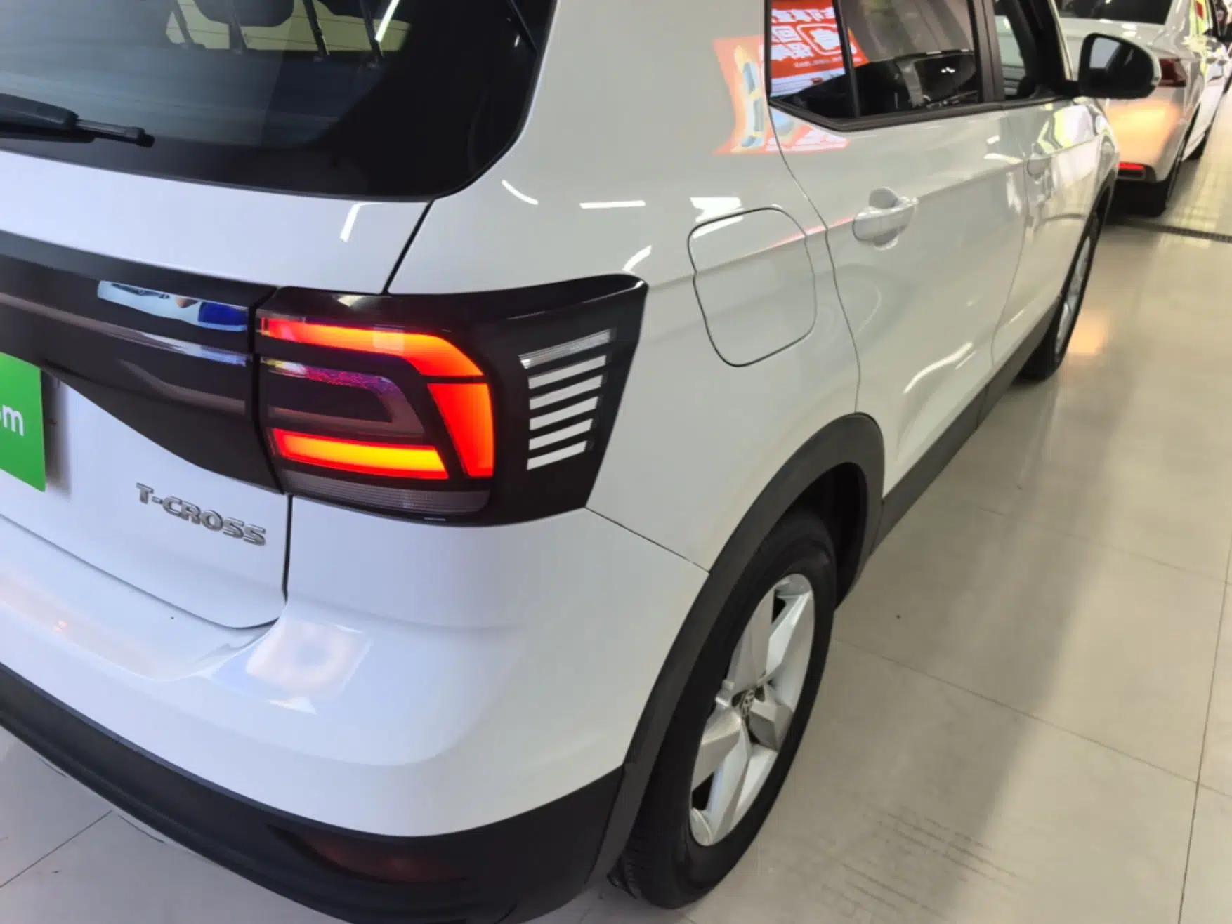 Volkswagen T-Cross 2020 1.5L Automatic Fashion Edition — миниатюра 7