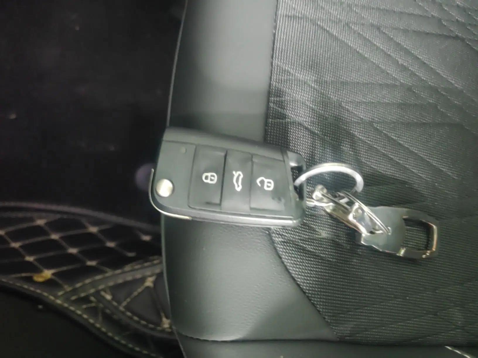 Volkswagen T-Cross 2019 1.5L Automatic Comfort Edition — миниатюра 12