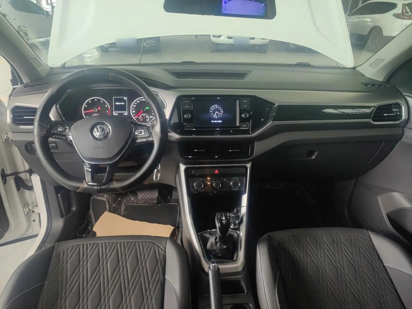 Volkswagen T-Cross 2019 1.5L Automatic Comfort Edition — миниатюра 13