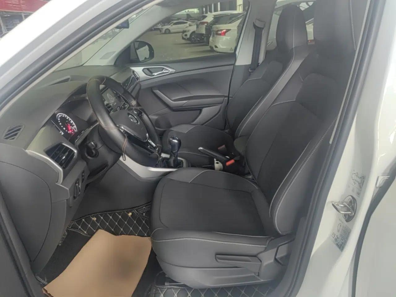 Volkswagen T-Cross 2019 1.5L Automatic Comfort Edition — миниатюра 18
