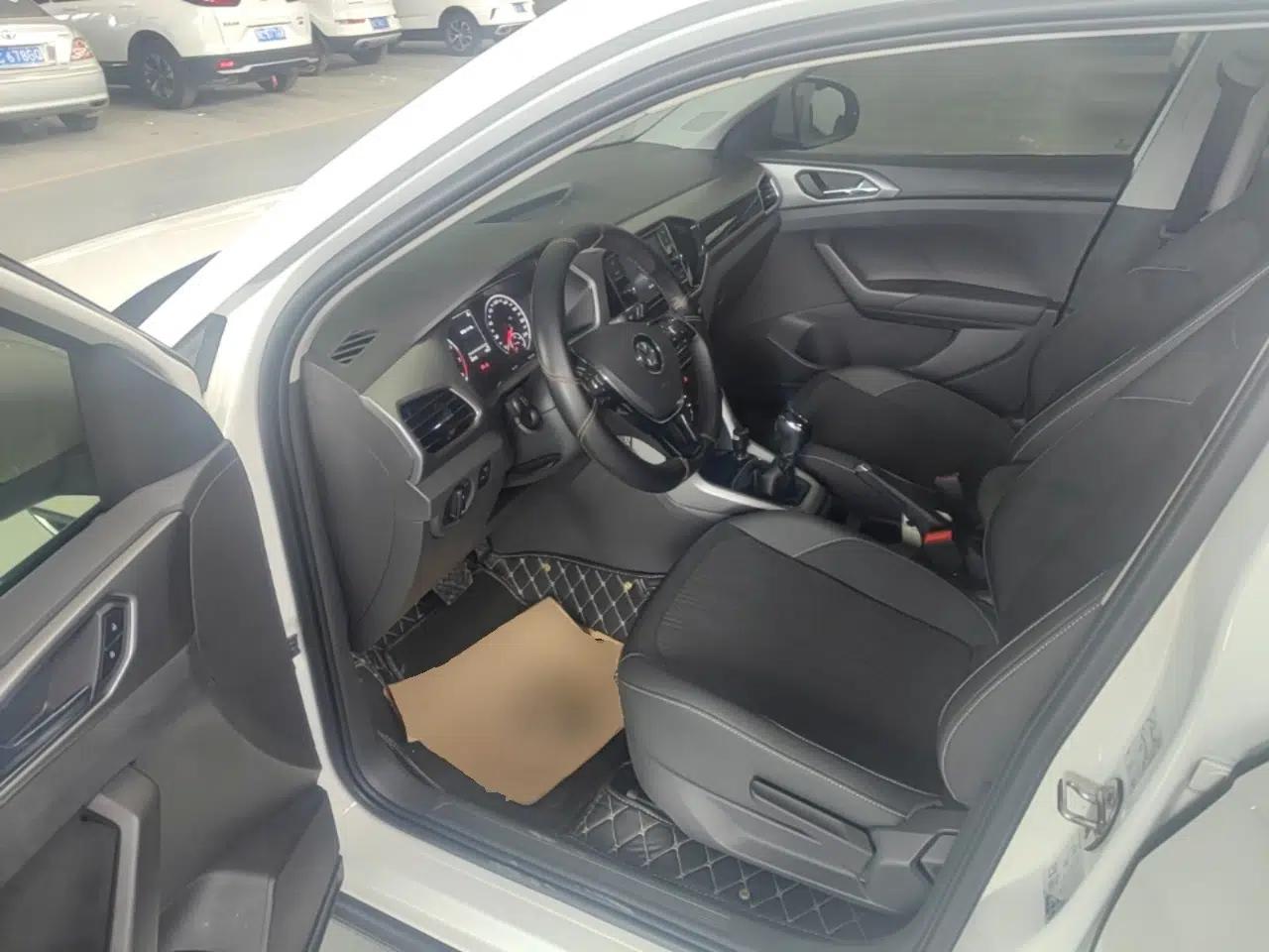 Volkswagen T-Cross 2019 1.5L Automatic Comfort Edition — миниатюра 19