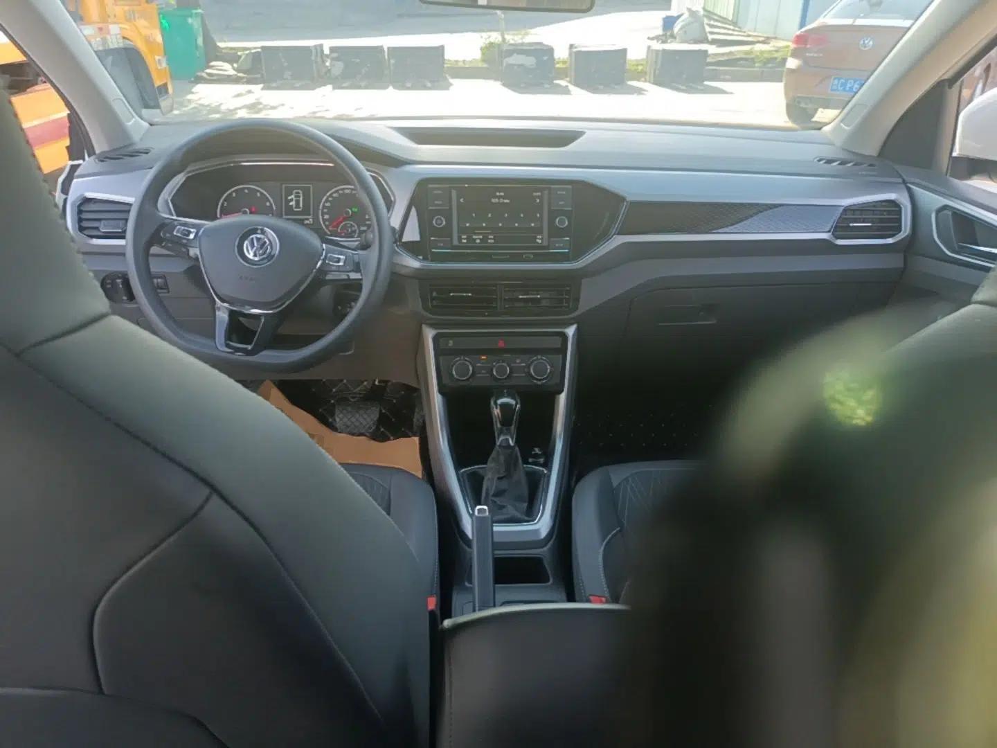 Volkswagen T-Cross 2019 1.5L Automatic Comfort Edition — миниатюра 13