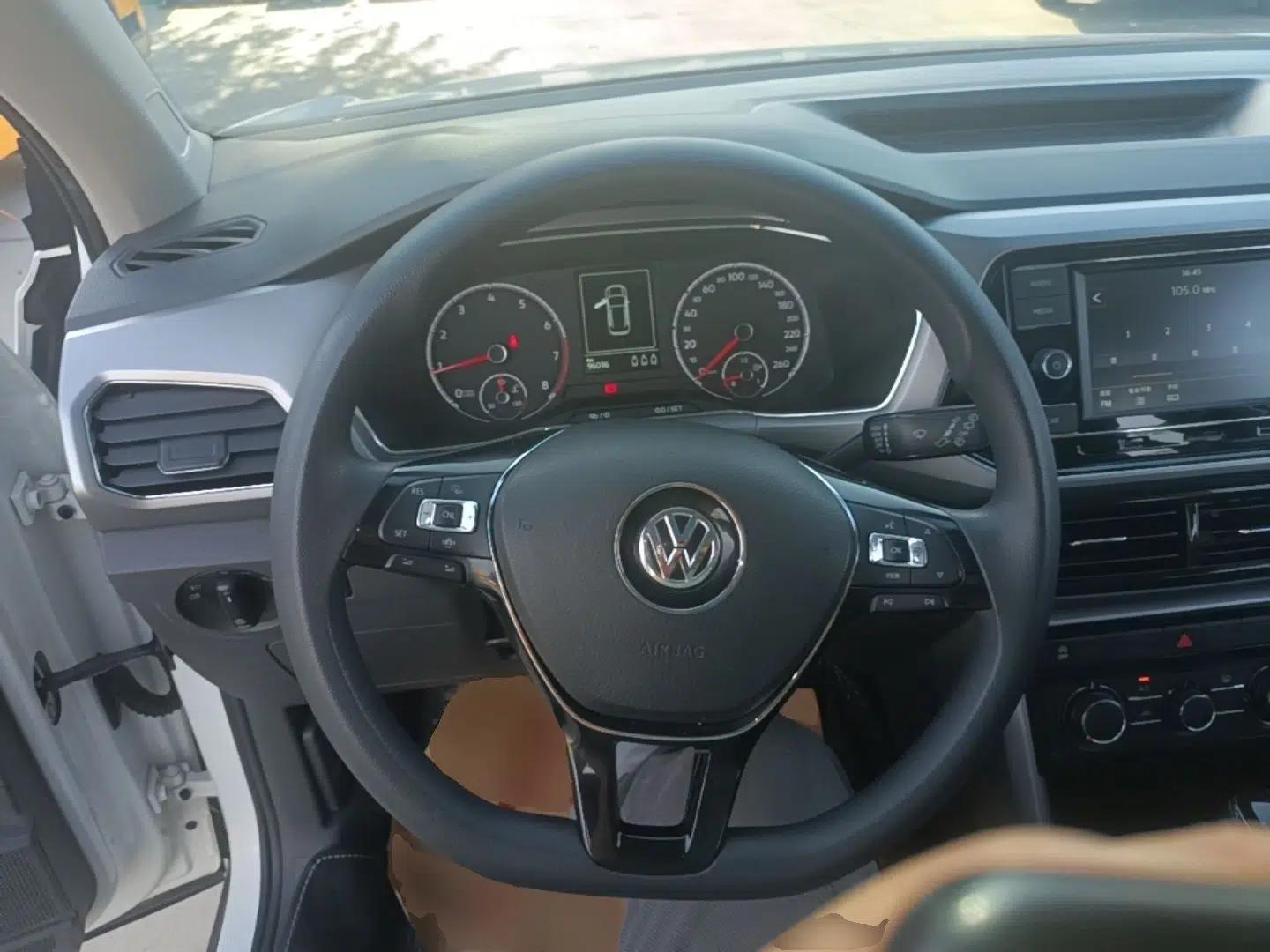 Volkswagen T-Cross 2019 1.5L Automatic Comfort Edition — миниатюра 14