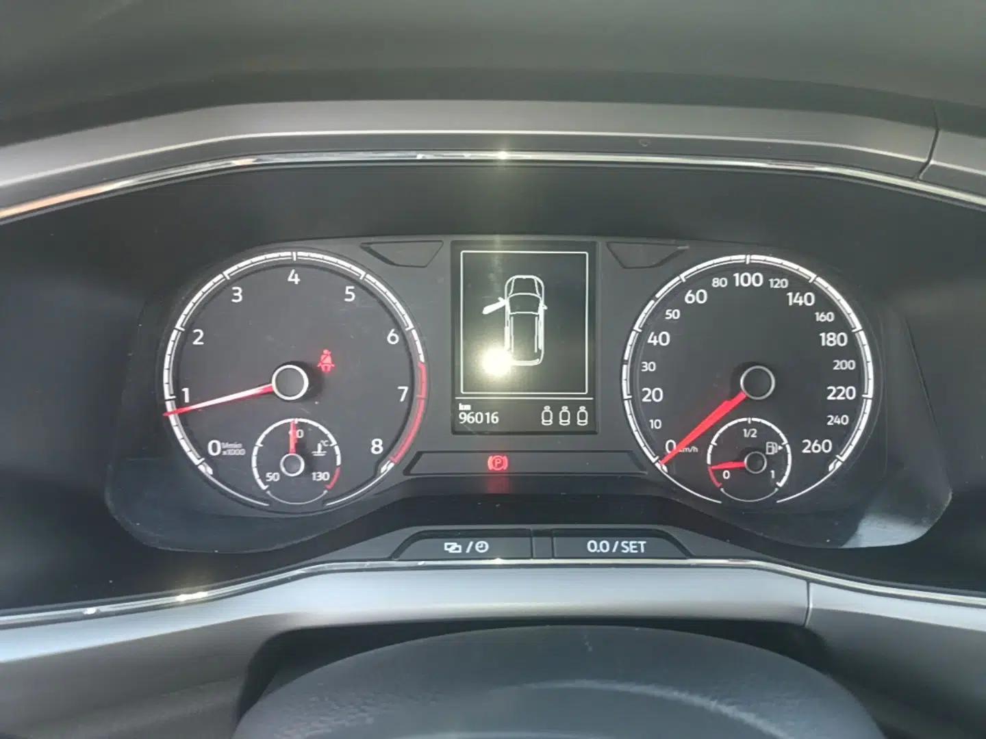 Volkswagen T-Cross 2019 1.5L Automatic Comfort Edition — миниатюра 15
