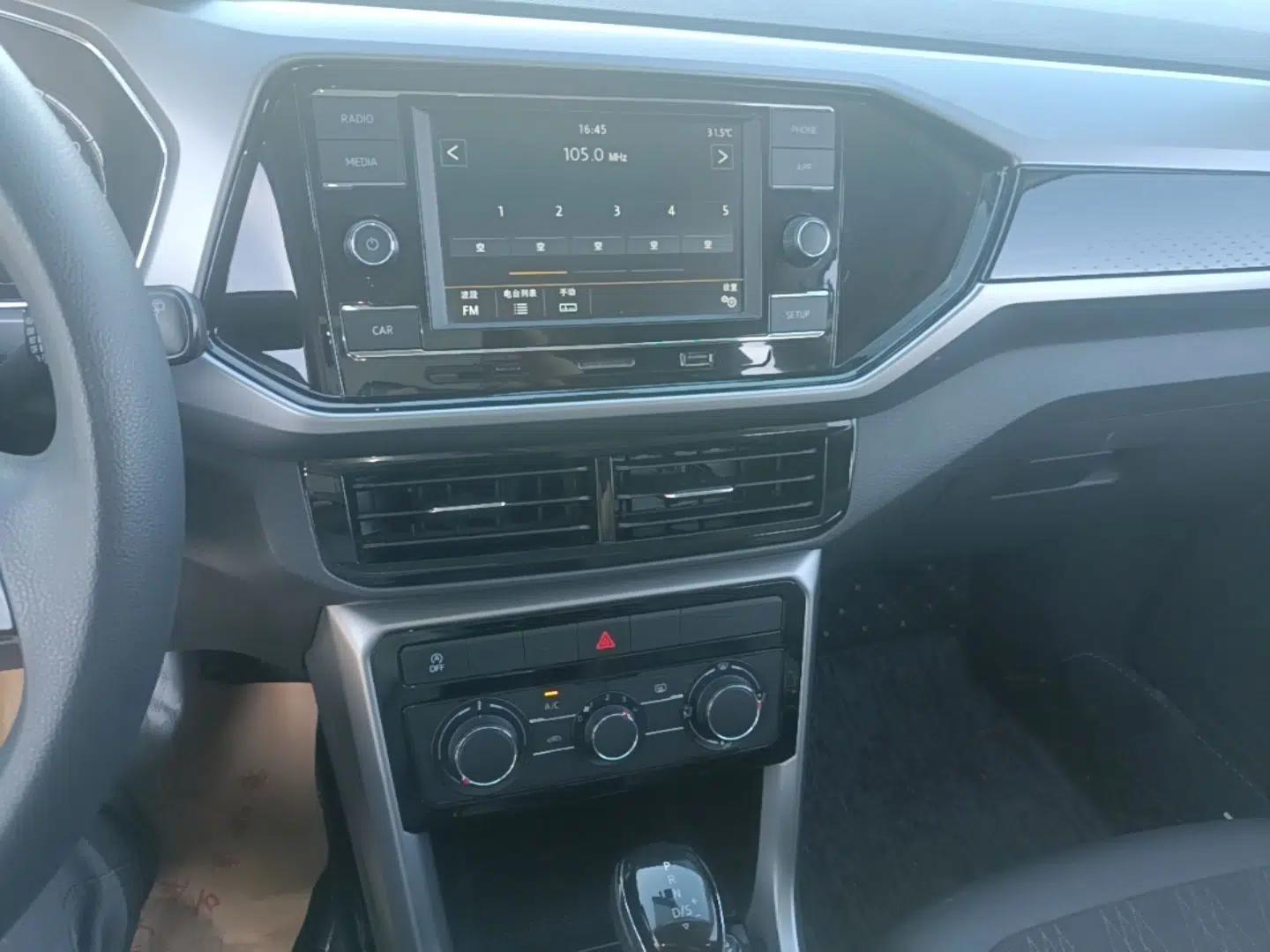 Volkswagen T-Cross 2019 1.5L Automatic Comfort Edition — миниатюра 16