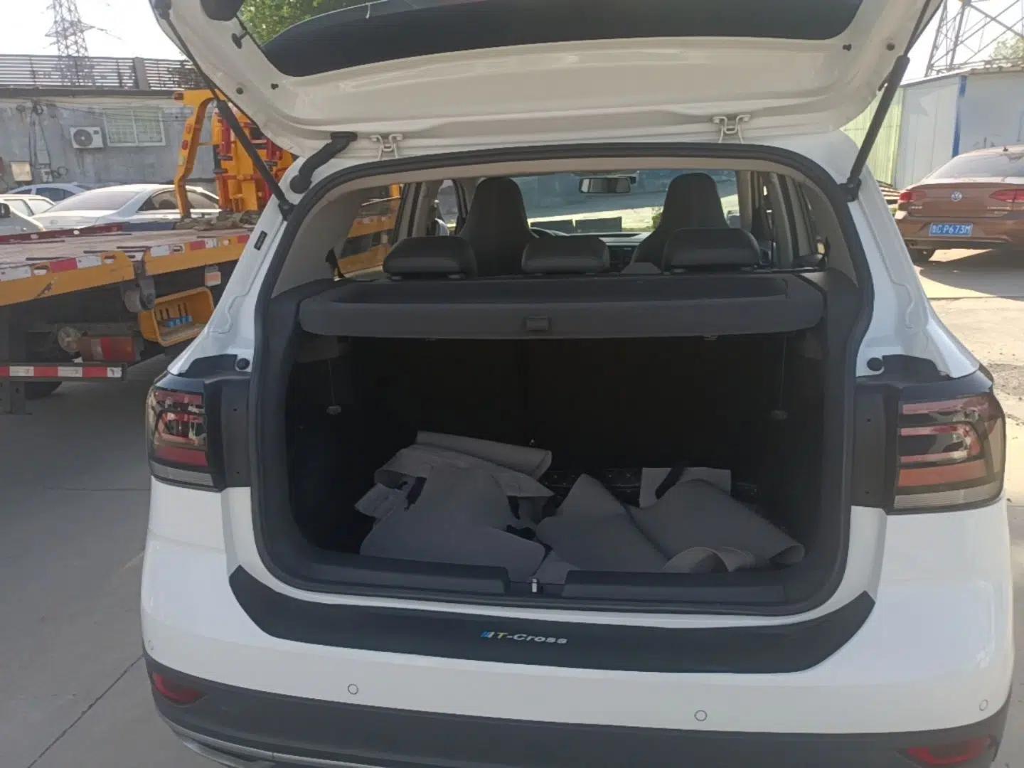 Volkswagen T-Cross 2019 1.5L Automatic Comfort Edition — миниатюра 22