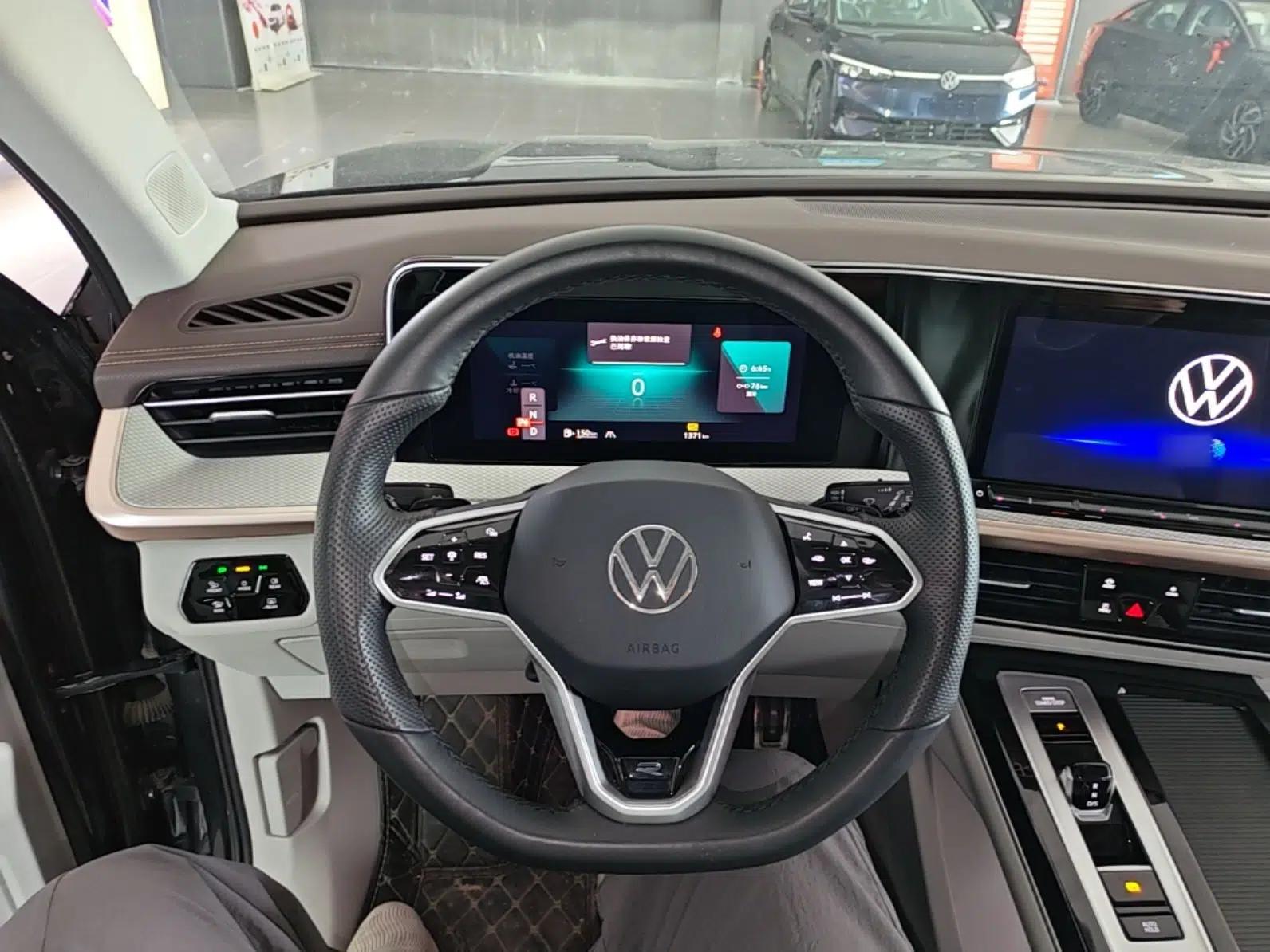 Volkswagen Tavendor 2023 380TSI Four-Wheel Drive R-Line Cruise Edition — миниатюра 14