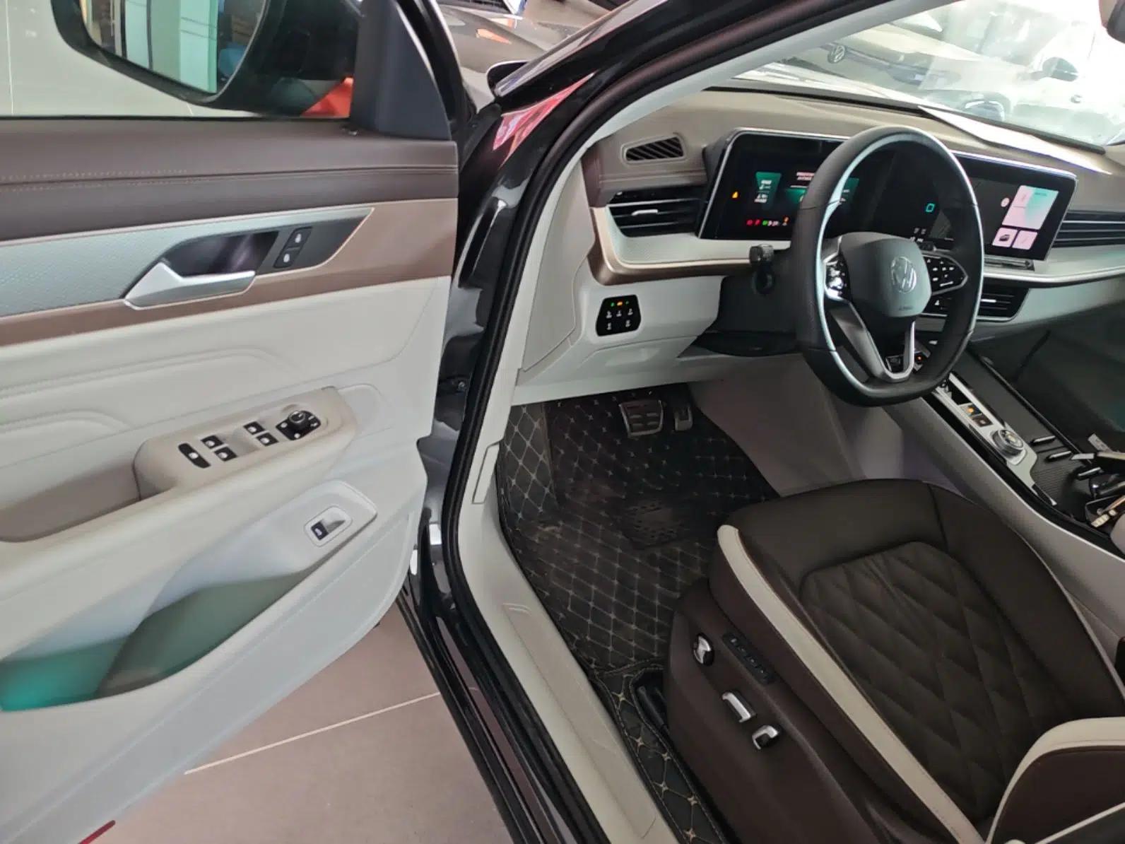 Volkswagen Tavendor 2023 380TSI Four-Wheel Drive R-Line Cruise Edition — миниатюра 19