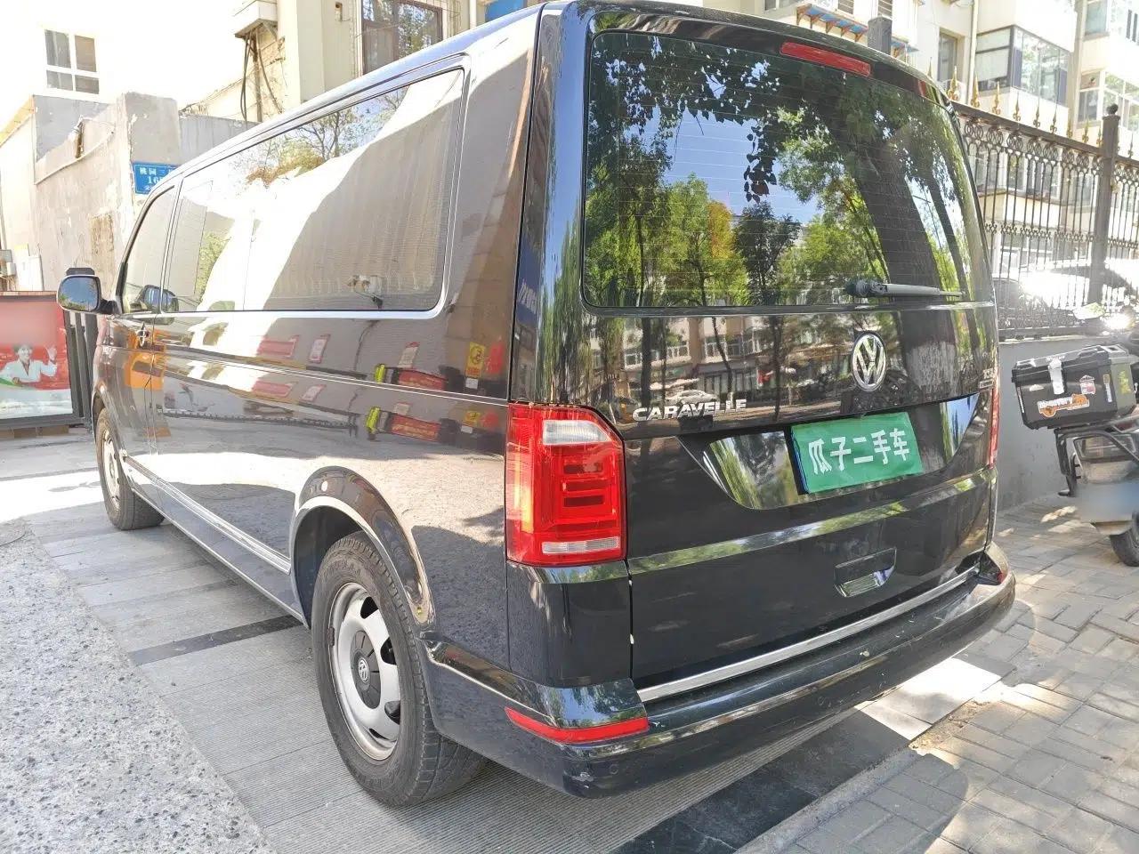 Volkswagen Caravelle 2017 2.0 TSI 4x4 Luxury Edition 7-Seater — миниатюра 4