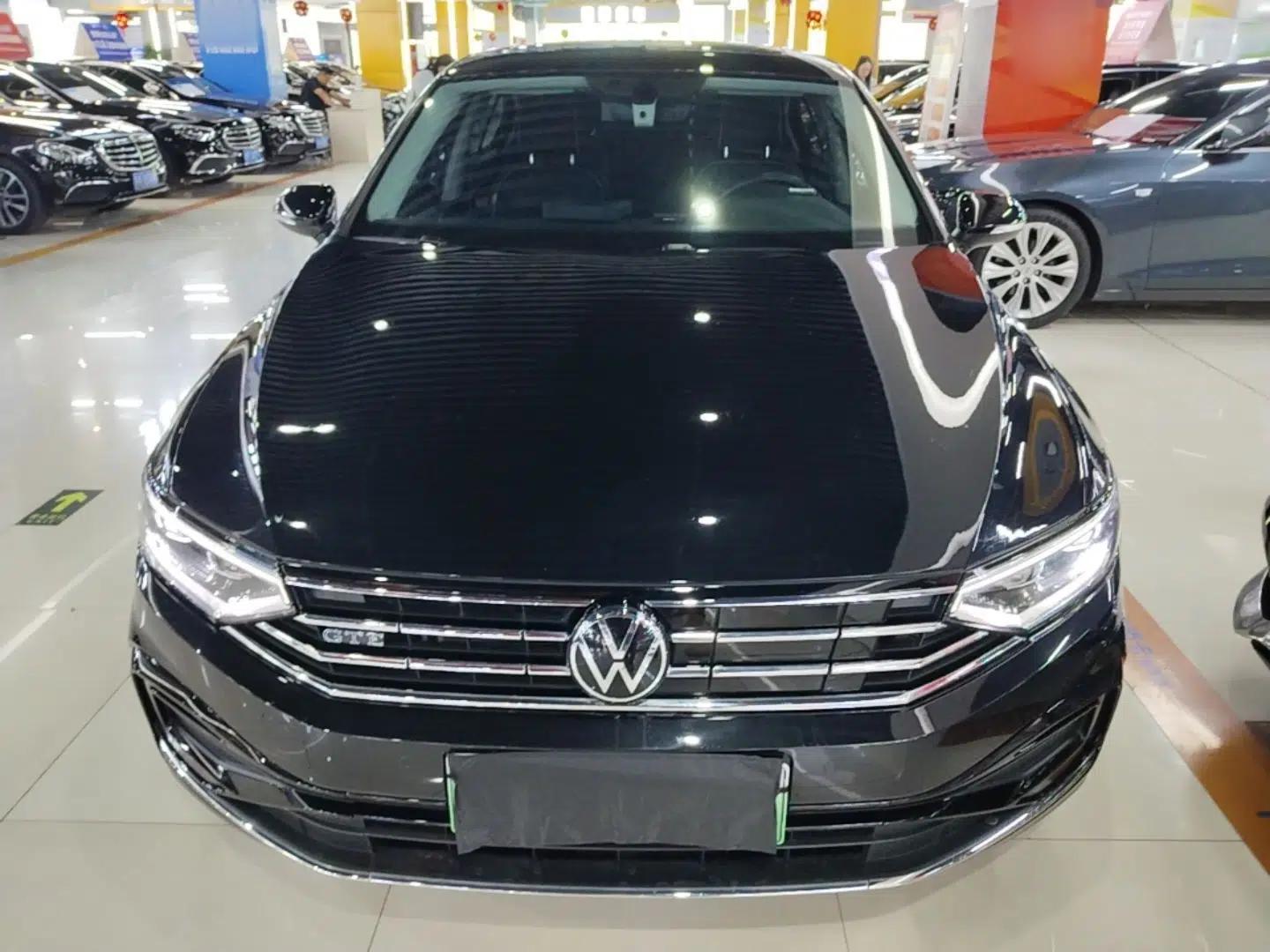 Volkswagen Magotan GTE Plug-in Hybrid 2022 GTE Luxury Model — миниатюра 2