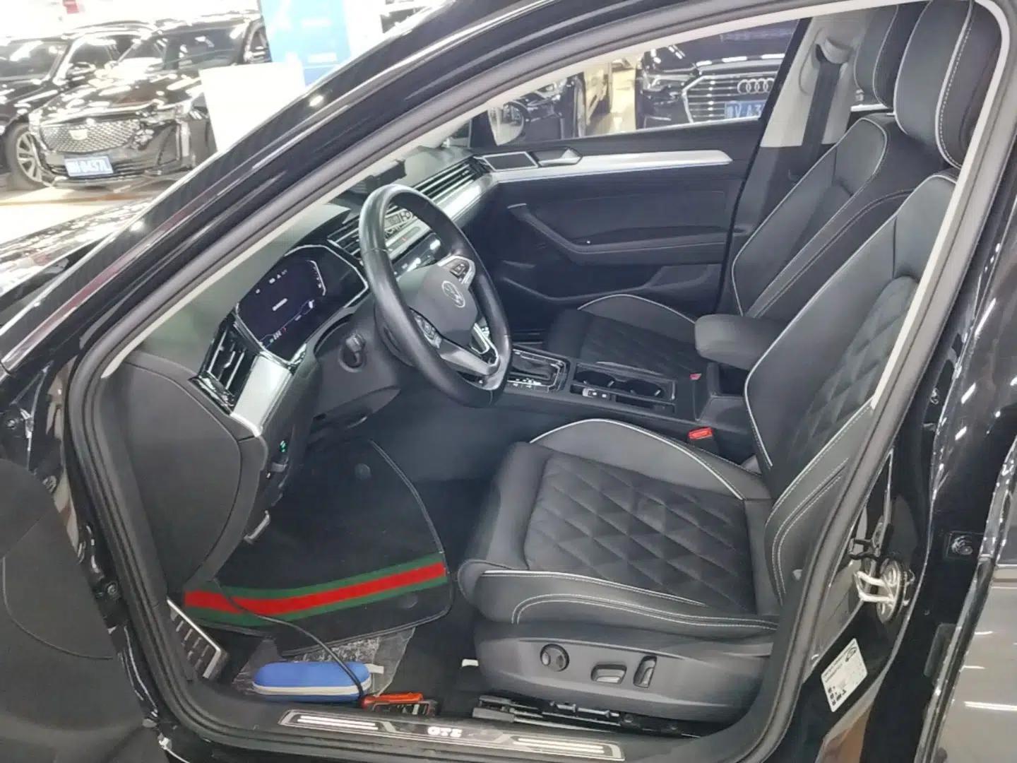 Volkswagen Magotan GTE Plug-in Hybrid 2022 GTE Luxury Model — миниатюра 17