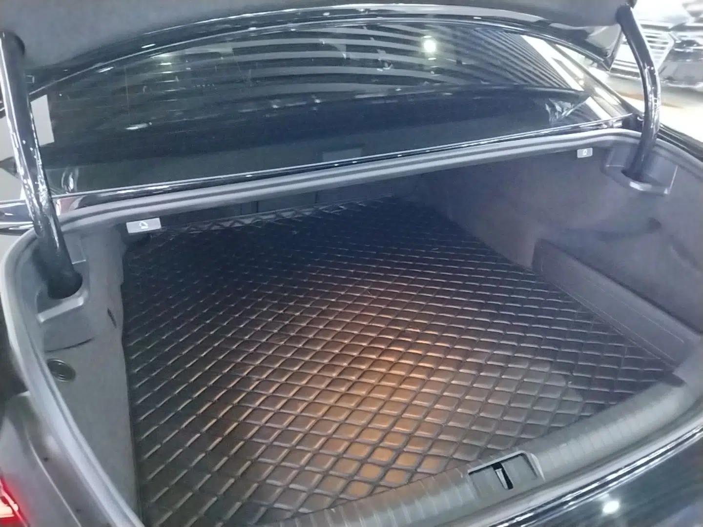 Volkswagen Magotan GTE Plug-in Hybrid 2022 GTE Luxury Model — миниатюра 21