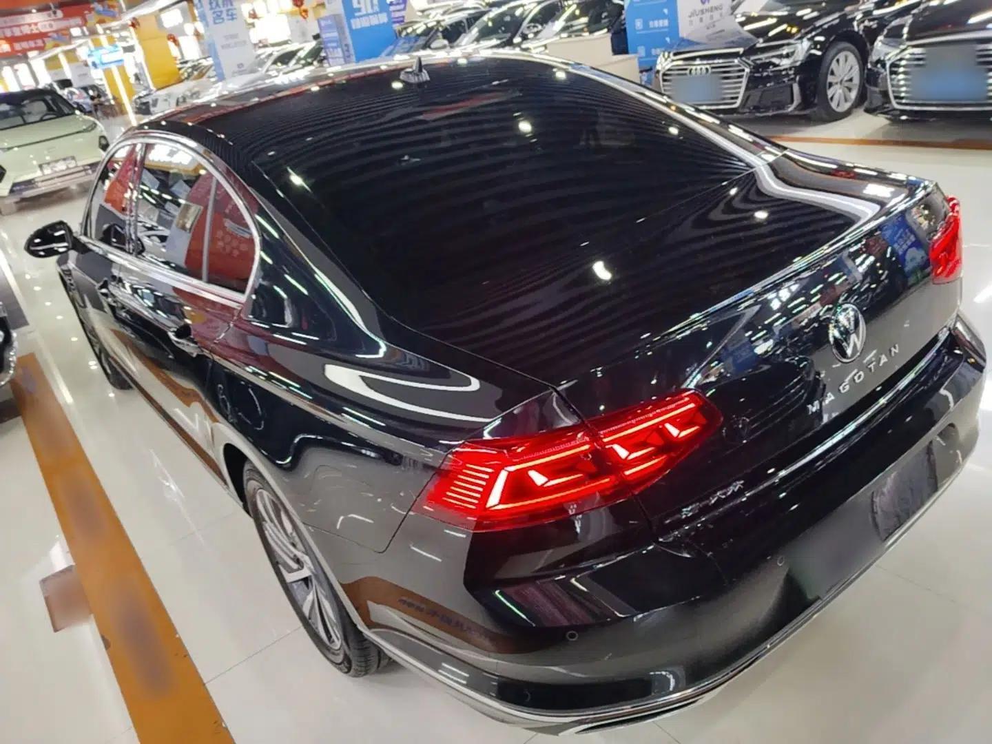 Volkswagen Magotan GTE Plug-in Hybrid 2022 GTE Luxury Model — миниатюра 7