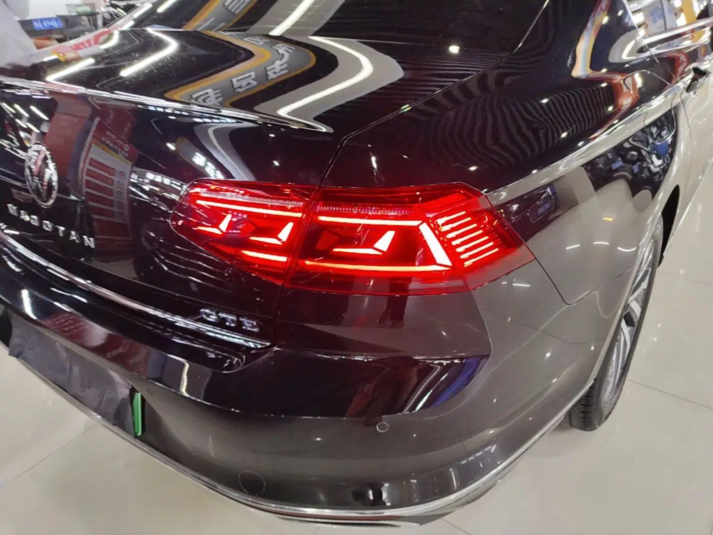 Volkswagen Magotan GTE Plug-in Hybrid 2022 GTE Luxury Model — миниатюра 8
