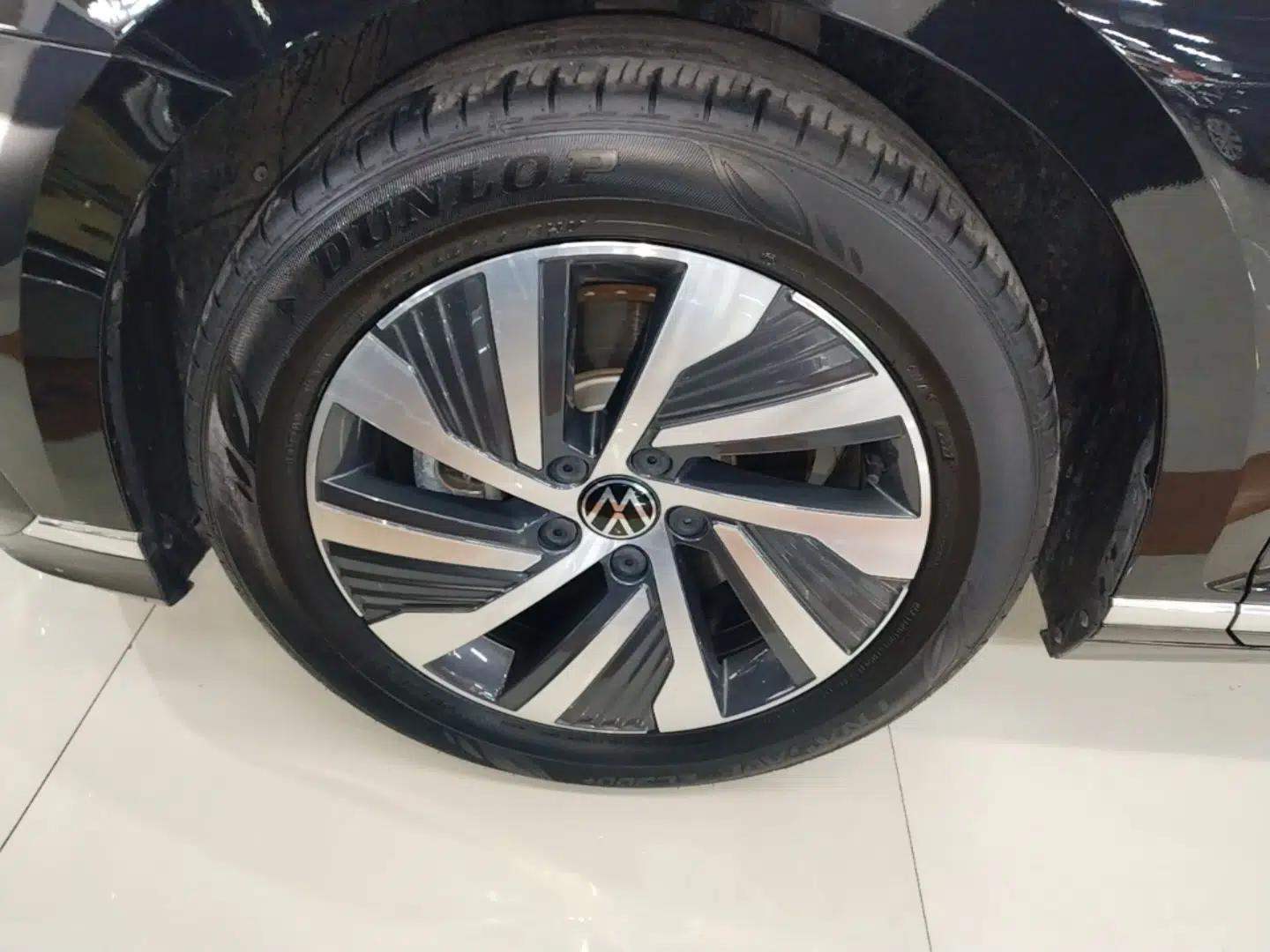 Volkswagen Magotan GTE Plug-in Hybrid 2022 GTE Luxury Model — миниатюра 9