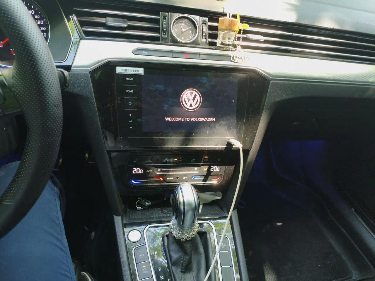 Volkswagen Magotan GTE Plug-in Hybrid 2020 GTE Luxury Model — миниатюра 14
