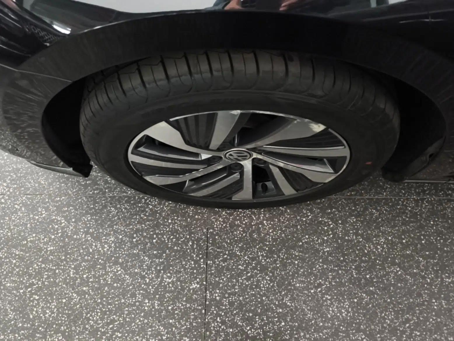 Volkswagen Magotan GTE Plug-in Hybrid 2020 GTE Luxury Model — миниатюра 8